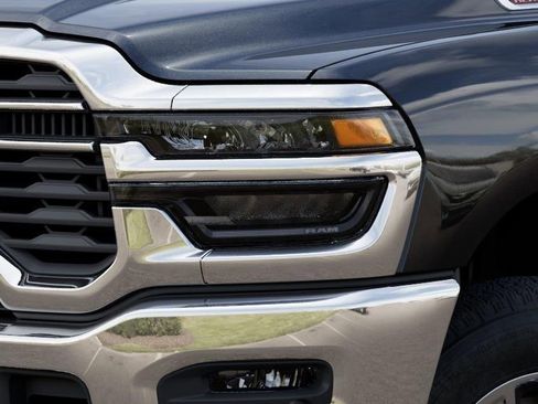 New 2025 RAM 2500 Big Horn image 10