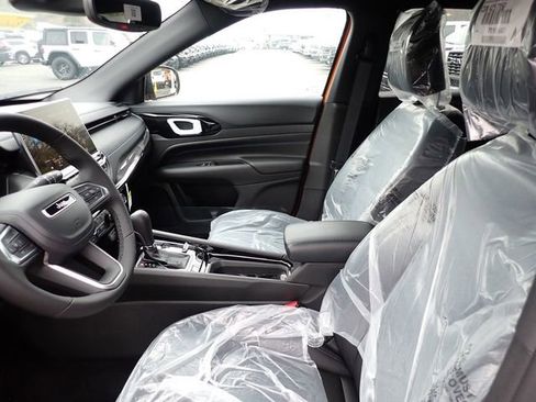 New 2026 Jeep Compass Limited image 12