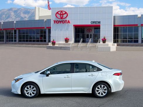 Used 2024 Toyota Corolla LE FWD image 6