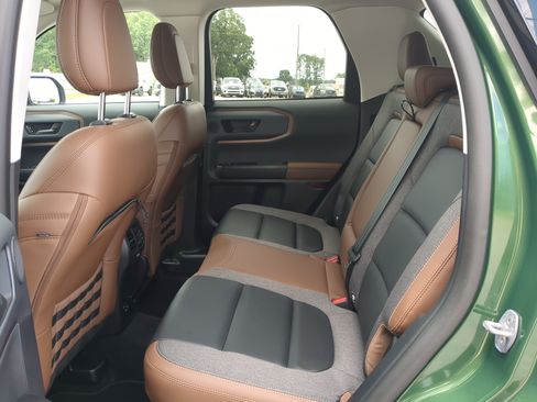 Certified 2023 Ford Bronco Sport Outer Banks w/ Tech Package AWD/4WD image 12