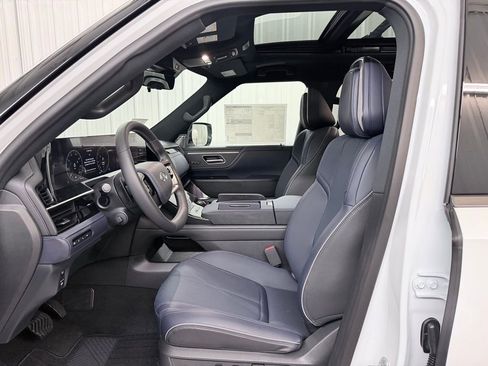 New 2026 INFINITI QX80 4WD image 12