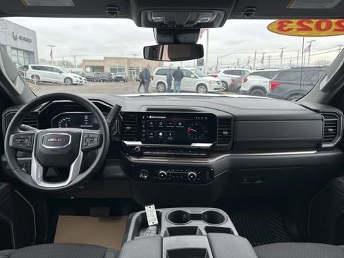 Used 2023 GMC Sierra 1500 Elevation image 19