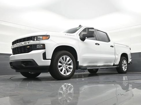 Used 2021 Chevrolet Silverado 1500 Custom w/ Custom Max Trailering Package AWD/4WD image 24