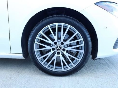 Used 2025 Mercedes-Benz CLA 250 image 10