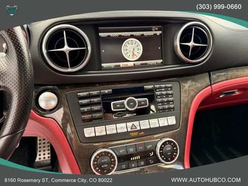 Used 2014 Mercedes-Benz SL 550 image 17