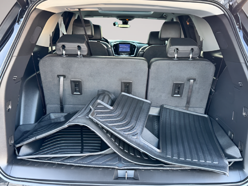 Used 2020 Chevrolet Traverse Premier w/ Redline Edition FWD image 35