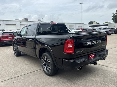 Used 2025 RAM 1500 Laramie w/ Sport Appearance Package AWD/4WD image 10