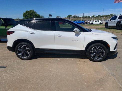Used 2022 Chevrolet Blazer RS w/ Enhanced Convenience Package image 4