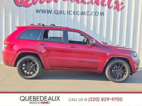 Used 2020 Jeep Grand Cherokee Altitude AWD/4WD image 8