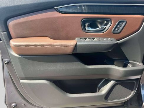 Used 2025 Honda Pilot Elite image 17
