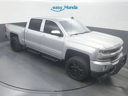Used 2017 Chevrolet Silverado 1500 LT w/ All Star Edition AWD/4WD image 18