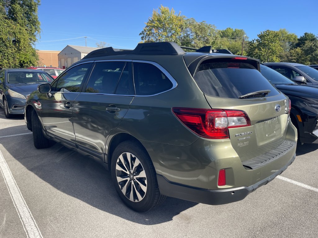Used 2017 Subaru Outback 2.5i Limited AWD/4WD image 4