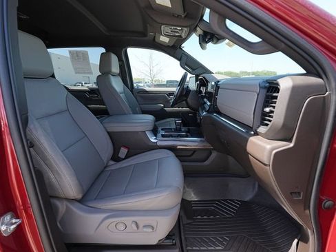 Used 2023 Chevrolet Silverado 1500 LTZ AWD/4WD image 22