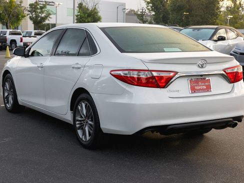 Used 2016 Toyota Camry SE FWD image 7