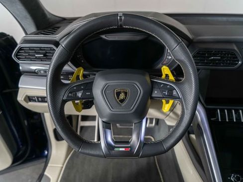 Used 2019 Lamborghini Urus image 22