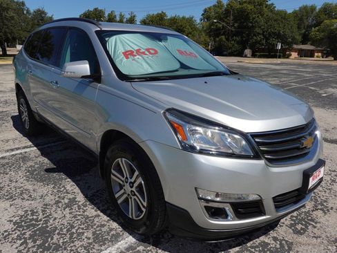 Used 2015 Chevrolet Traverse LT FWD image 1