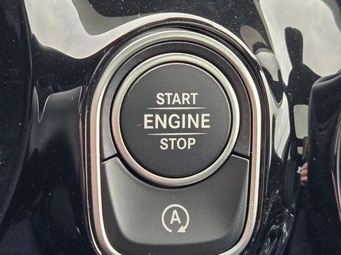 Certified 2025 Mercedes-Benz GLA 250 4MATIC image 31