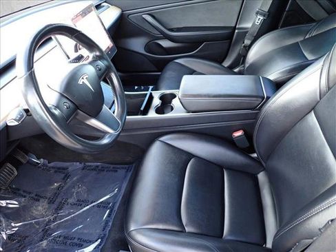 Used 2018 Tesla Model 3 Long Range image 9