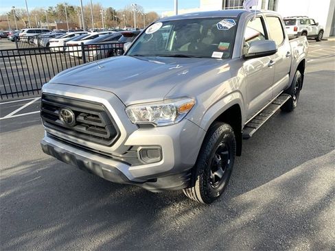 Used 2020 Toyota Tacoma SR image 4