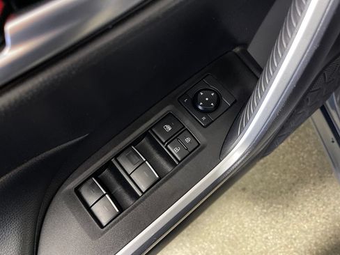 Certified 2025 Toyota RAV4 XLE FWD image 16