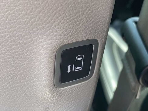 Certified 2023 Chrysler Pacifica Touring-L FWD image 21
