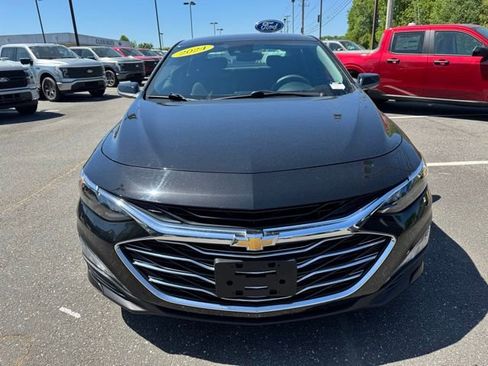 Used 2024 Chevrolet Malibu LT FWD image 2