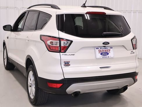 Certified 2018 Ford Escape SE w/ SE Sync 3 Package AWD/4WD image 8