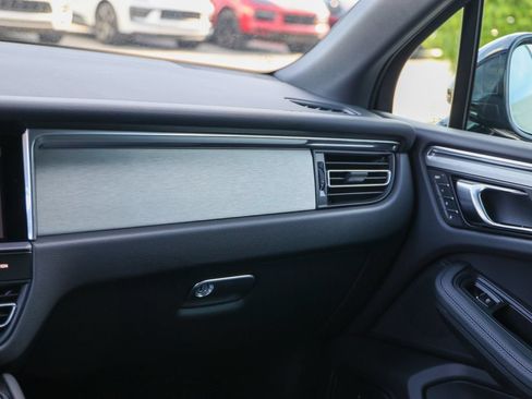 New 2026 Porsche Macan AWD/4WD image 19