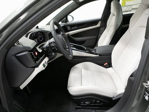 New 2026 Porsche Panamera Turbo image 16