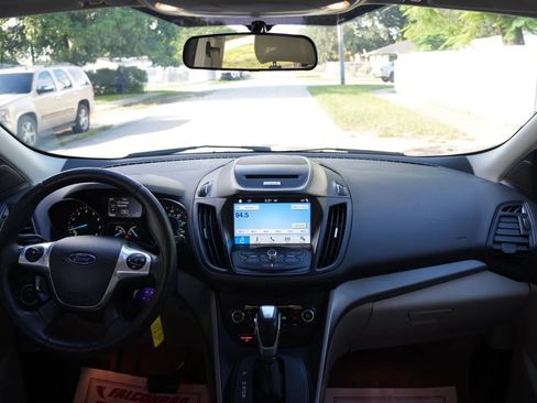 Used 2016 Ford Escape SE w/ SE Leather Comfort Package FWD image 9