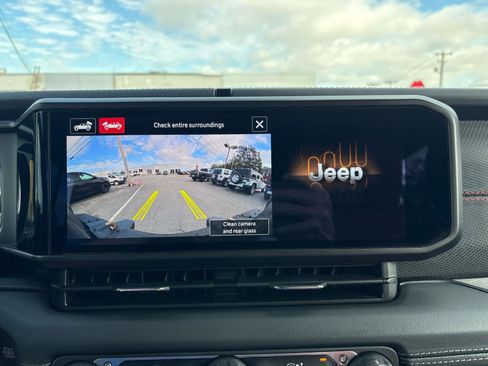 Certified 2024 Jeep Wrangler Unlimited Rubicon 392 image 24