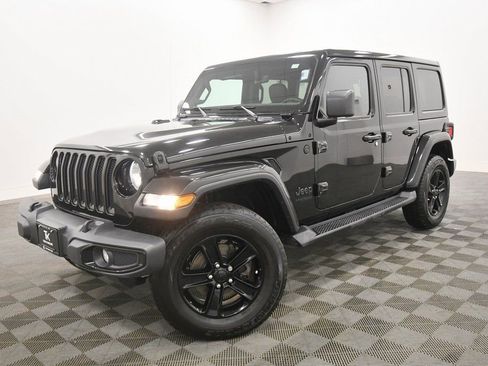 Used 2020 Jeep Wrangler Unlimited Sahara image 2