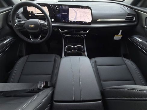 New 2026 Chevrolet Traverse LT w/ Sun and Wheel Package image 9