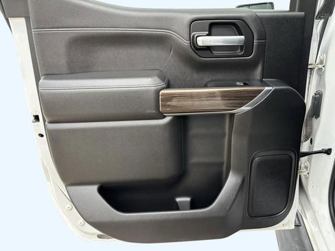 Used 2019 Chevrolet Silverado 1500 RST image 25