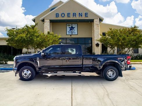 Used 2024 Ford F350 Lariat image 2