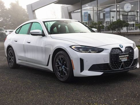 Used 2024 BMW i4 xDrive40i image 6