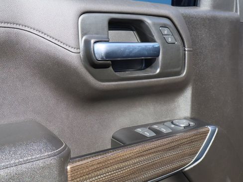 Used 2022 Chevrolet Silverado 1500 LT Trail Boss w/ Safety Package image 17