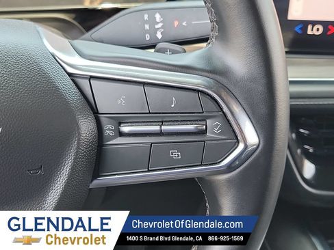 Used 2025 Chevrolet Suburban Z71 AWD/4WD image 33