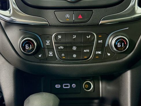 Used 2024 Chevrolet Equinox LT image 16