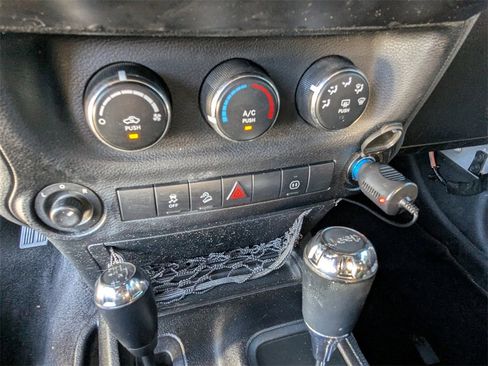 Used 2012 Jeep Wrangler Sahara w/ Connectivity Group image 21