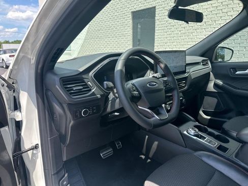 Used 2024 Ford Escape ST-Line w/ Tech Pack #1 image 5
