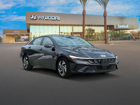 Certified 2025 Hyundai Elantra Limited image 11