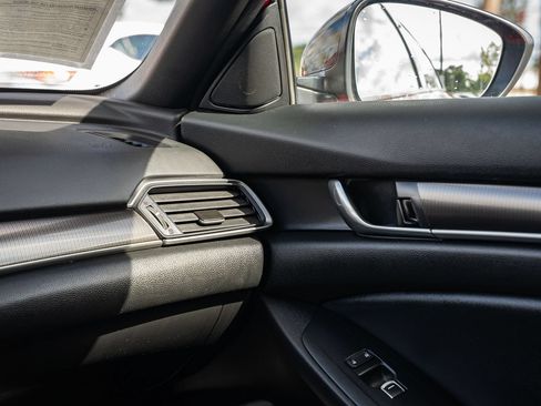 Used 2022 Honda Accord Sport image 28