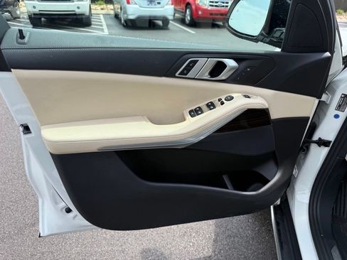 Used 2020 BMW X5 xDrive40i w/ Convenience Package AWD/4WD image 24