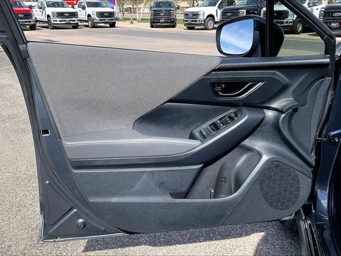 Used 2025 Subaru Crosstrek 2.0i Premium image 22