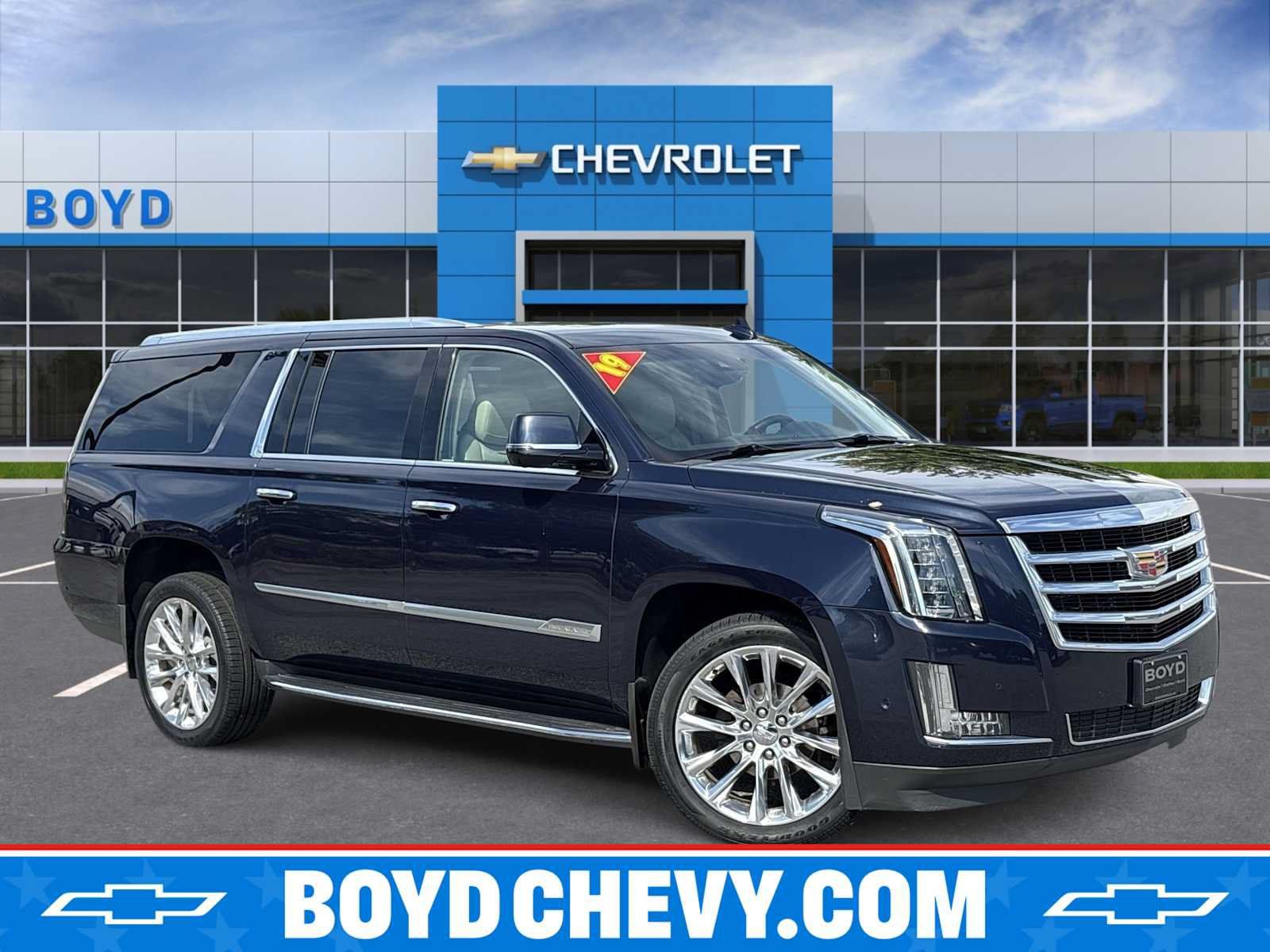 Used 2019 Cadillac Escalade ESV Luxury AWD/4WD image 1