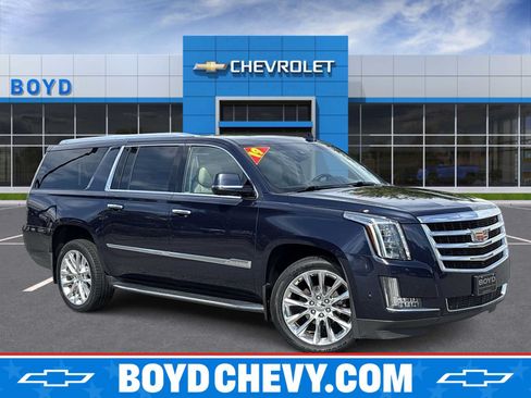 Used 2019 Cadillac Escalade ESV Luxury AWD/4WD image 1