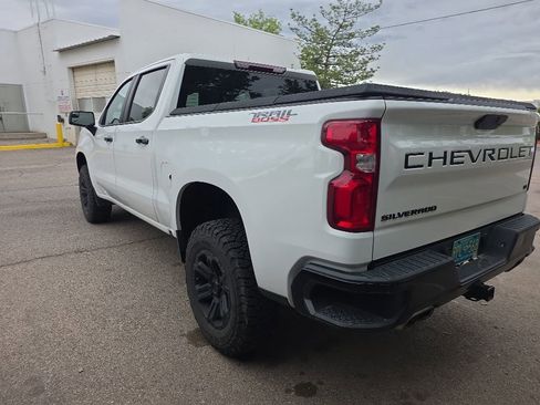 Used 2022 Chevrolet Silverado 1500 LT Trail Boss w/ Bed Protection Package AWD/4WD image 3