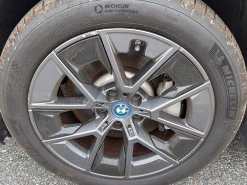 Used 2023 BMW i4 eDrive35 w/ Premium Package image 4