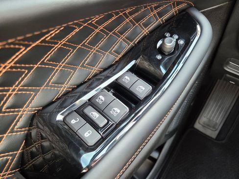 Used 2023 Jeep Grand Cherokee L Summit AWD/4WD image 25